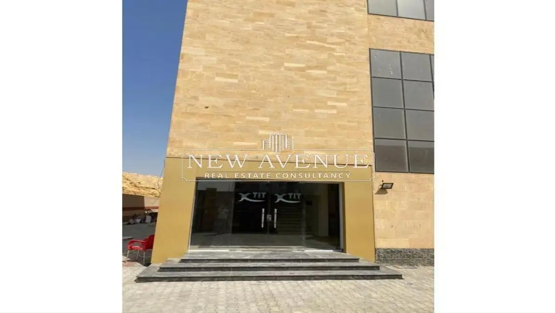 Luxury Property with 33000 Square Meters for Sale at an Attractive Price