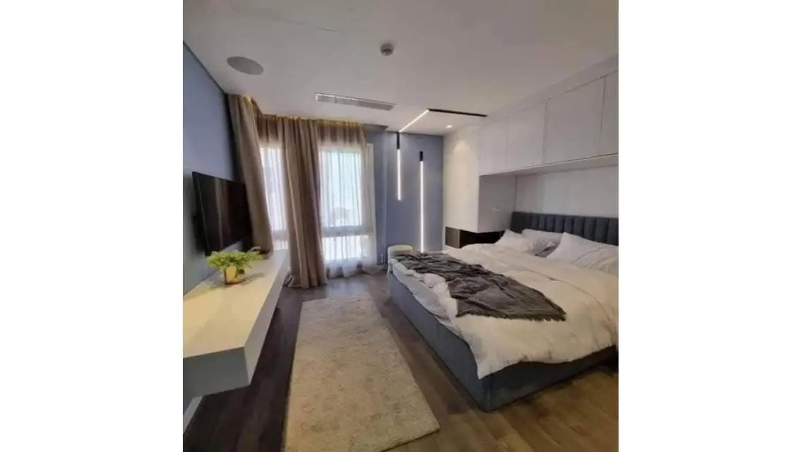 Luxury Apartment in Prime Location - 260 sqm