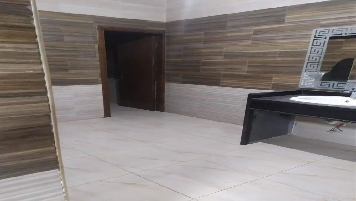 عقار متميز بموقع رائع