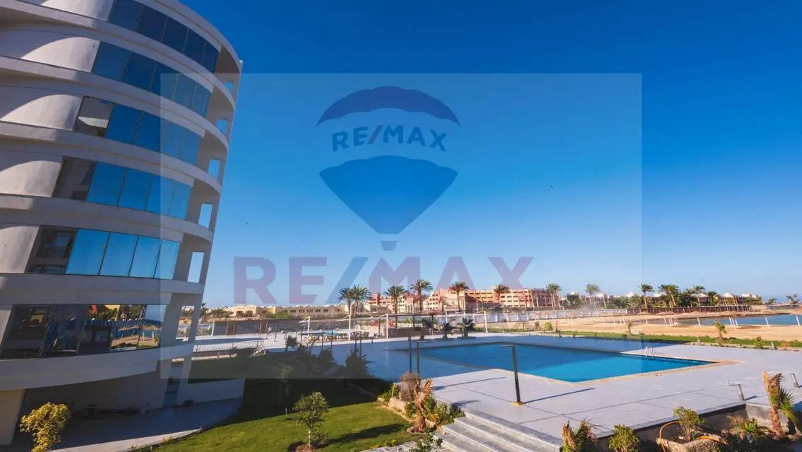 Luxurious Villa with Private Garden and Pool - Unmissable Opportunity