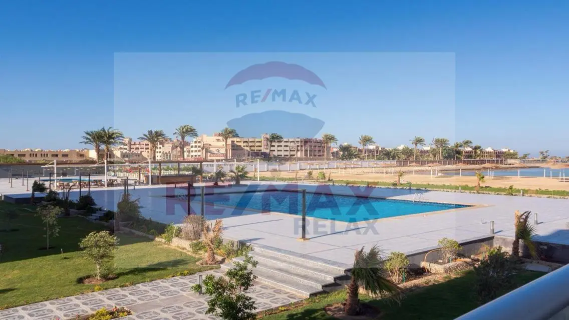 Luxurious Villa with Private Garden and Pool - Unmissable Opportunity