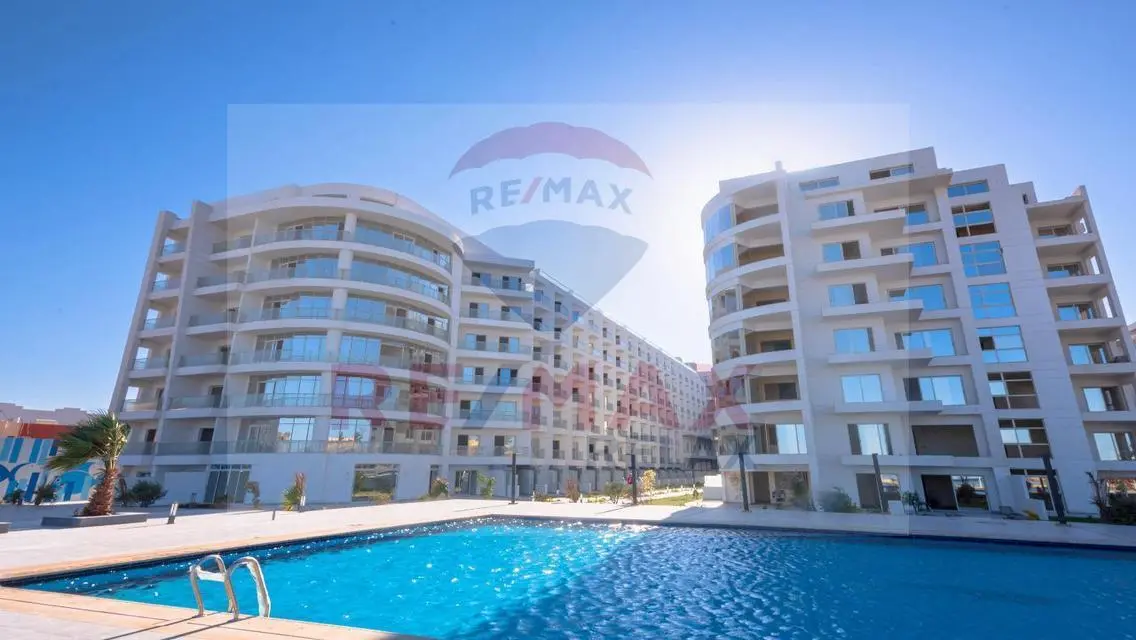 Luxurious Villa with Private Garden and Pool - Unmissable Opportunity