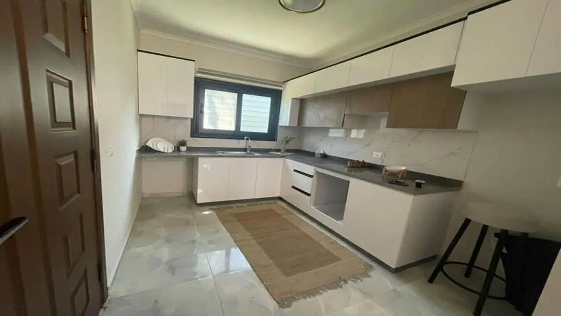 Luxury 3-Bedroom Apartment in North 10