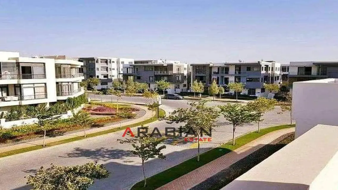 شقة فاخرة للإيجار بمساحة واسعة مع إطلالات ساحرة