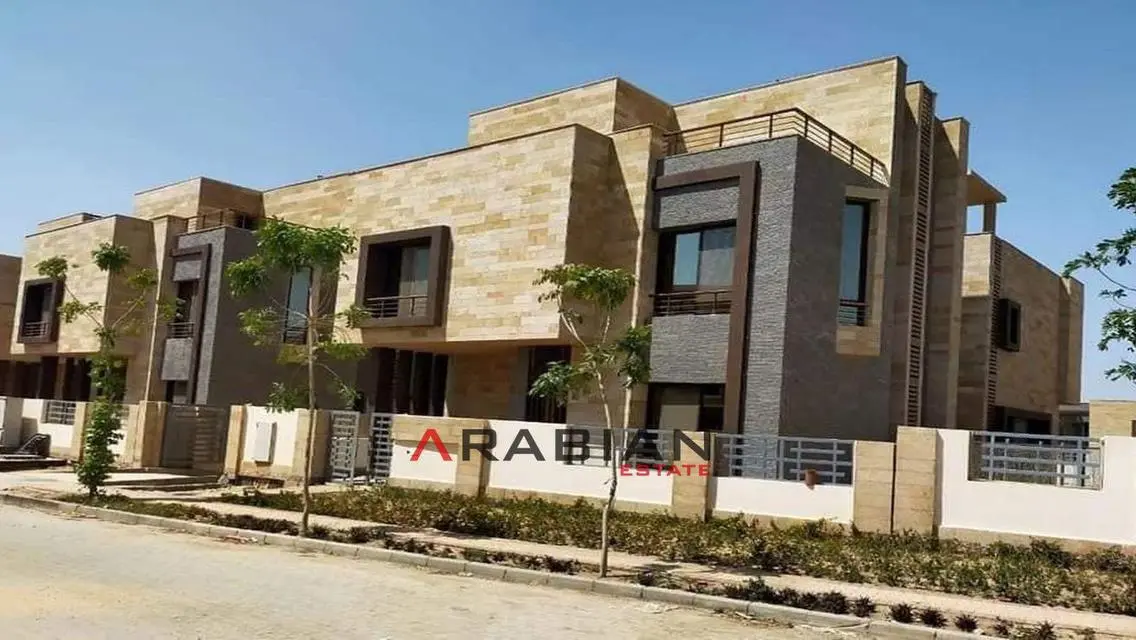 شقة فاخرة للإيجار بمساحة واسعة مع إطلالات ساحرة