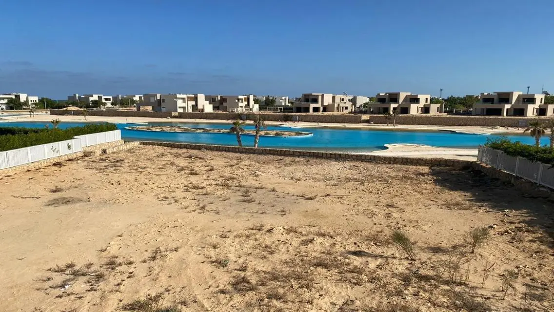 فيلا فاخرة بمساحة واسعة وإطلالة ساحرة
