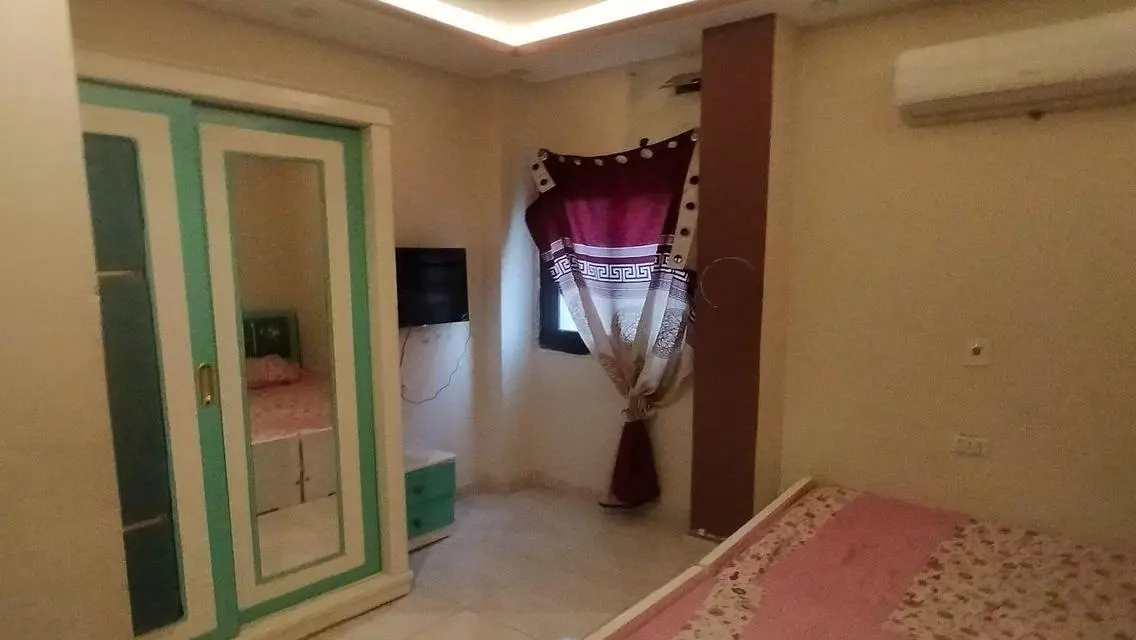 Luxury Apartment with Central Air Conditioning and Security Guard