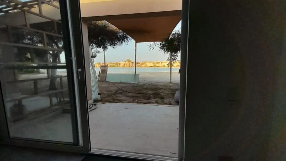 Luxurious House for Sale with Lake View