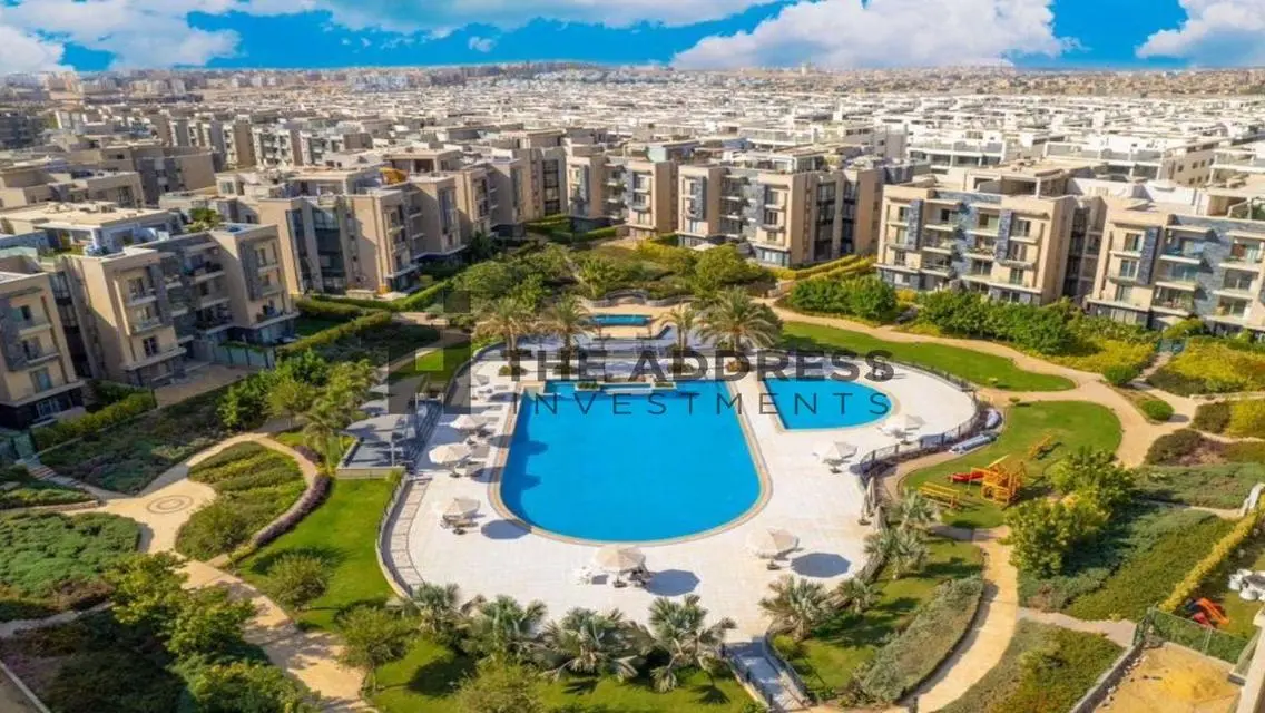 فيلا فاخرة للبيع في العربية هولدينج