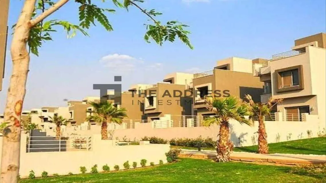 فيلا فاخرة بمساحة واسعة في منطقة متميزة