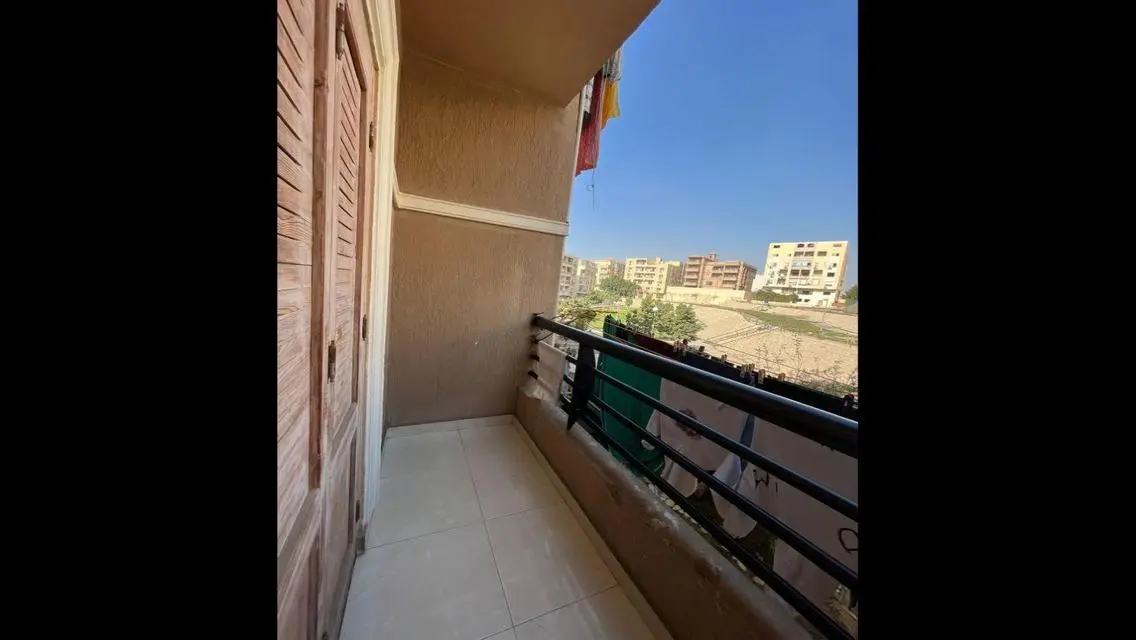 شقة فاخرة للبيع بمساحة مناسبة بسعر مغري