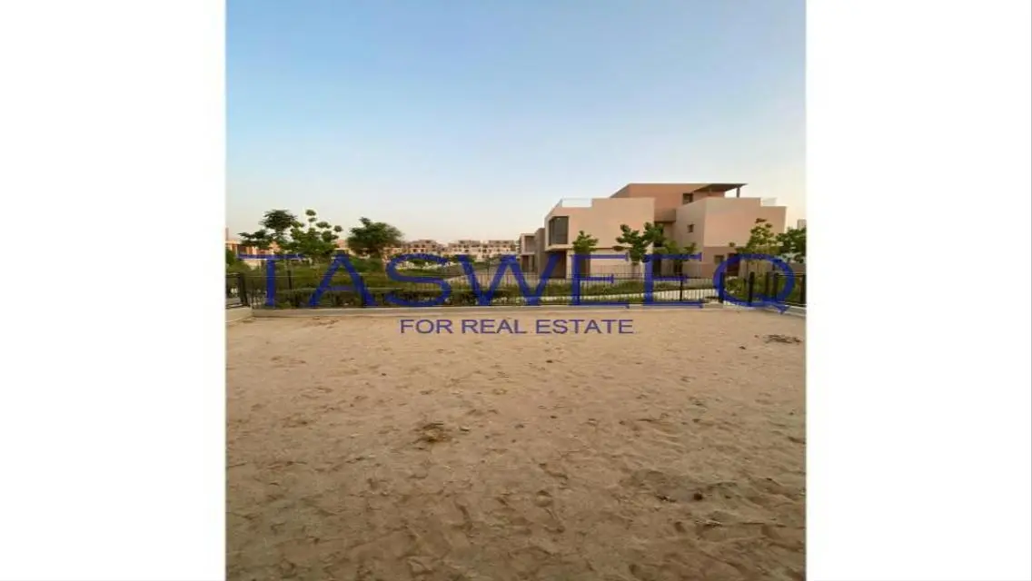 Luxury 4-Bedroom House in Prime Location