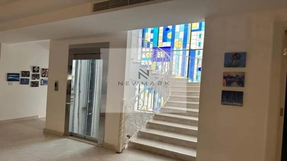 شقة فاخرة للبيع بتصميم عصري