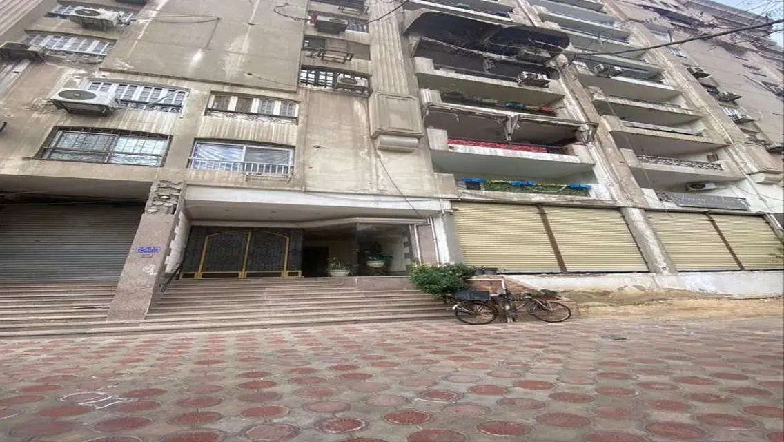 شقة فاخرة مع غرفة دراسة ومرافق متميزة