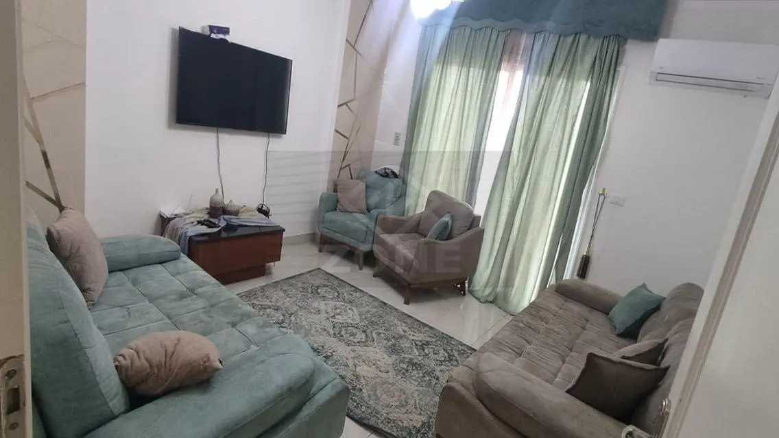شقة فاخرة للبيع في B10-140-3-2