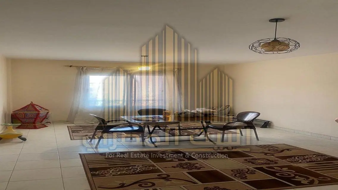 شقة فاخرة بإطلالة مميزة للبيع
