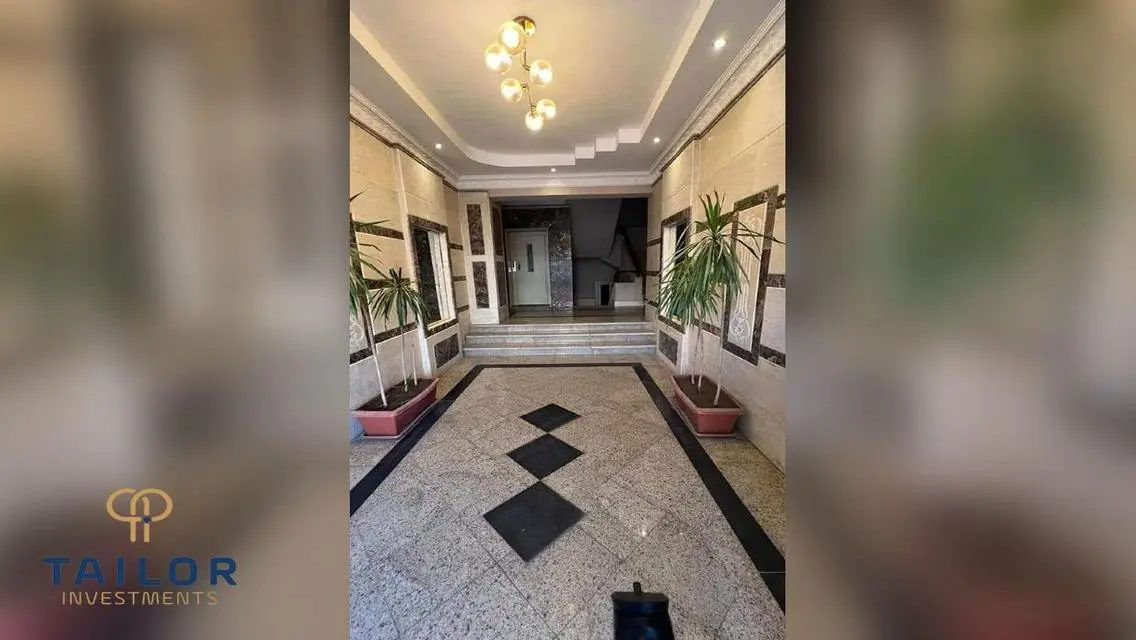 شقة فاخرة للبيع مع إطلالة مميزة