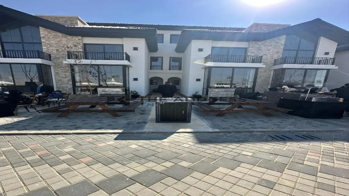 The Wonder Marq - Luxury Apartment with Private Pool