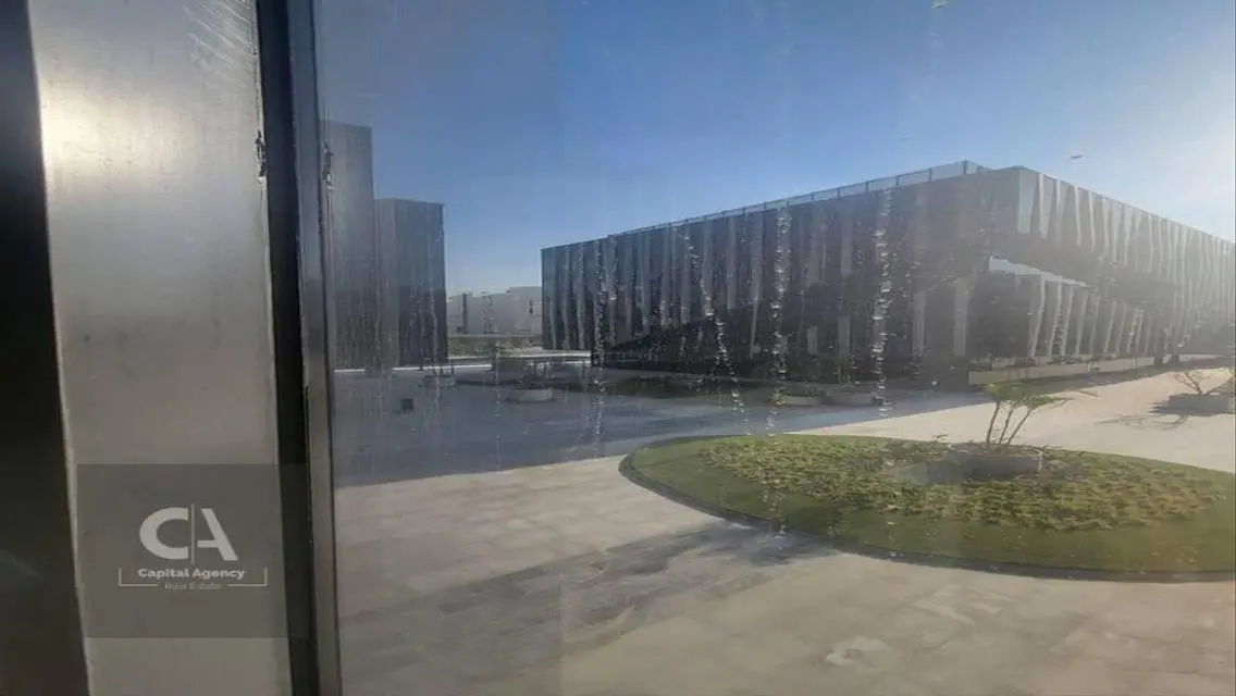 Fully Equipped Office with Meeting Room in Prime Location