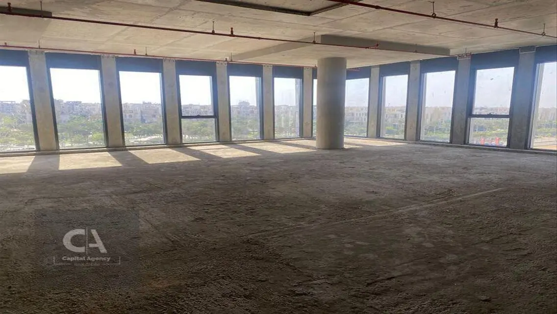 Fully Equipped Office with Meeting Room in Prime Location