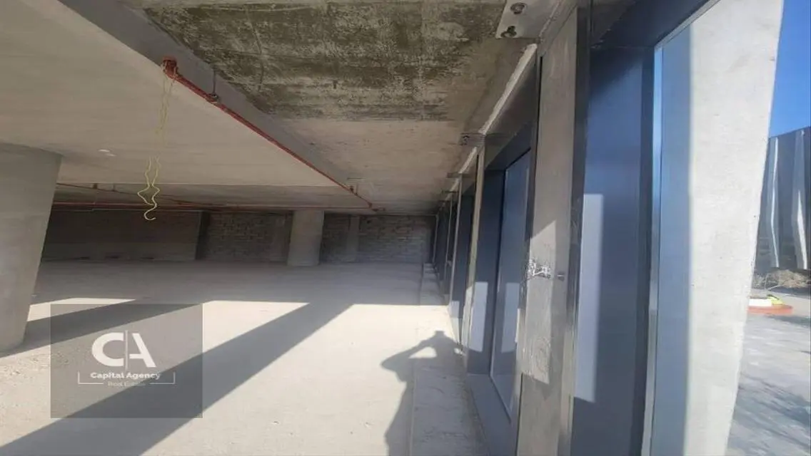 Fully Equipped Office with Meeting Room in Prime Location