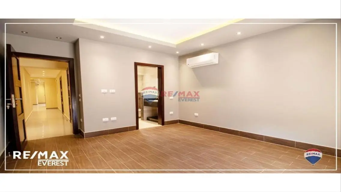 فيلا فاخرة للبيع بمساحة 200 متر