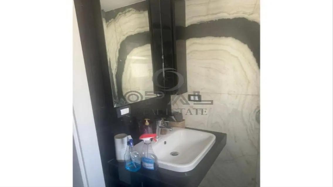 بنتهاوس فخم للبيع في كورت يارد بيفرلي هيلز