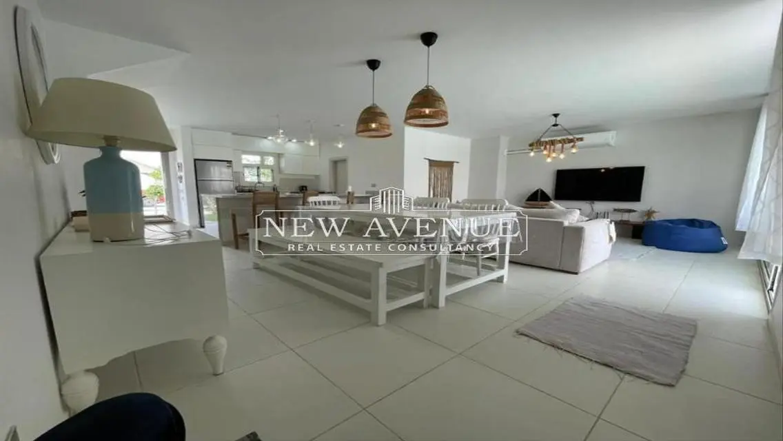 Luxurious Apartment with Security Guard - 400 Sq M