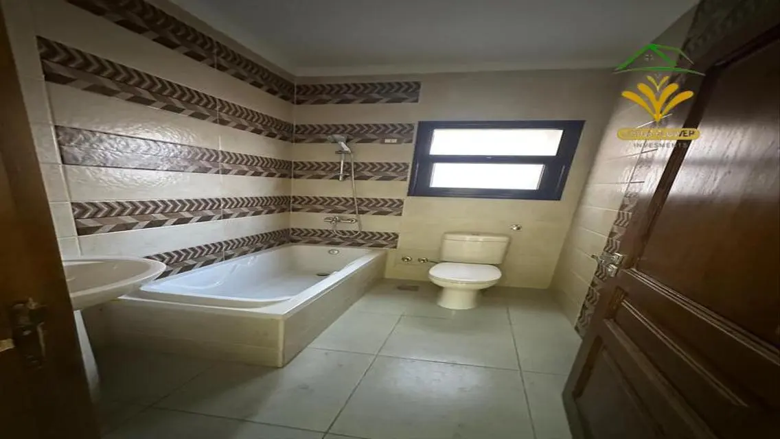 شقة رائعة للإيجار بمساحة 200 متر