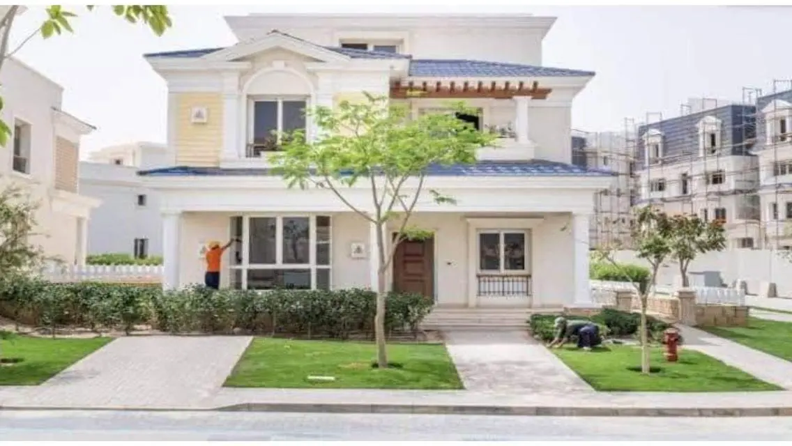 Luxury Villa with Private Pool and Garden in the Heart of the City
