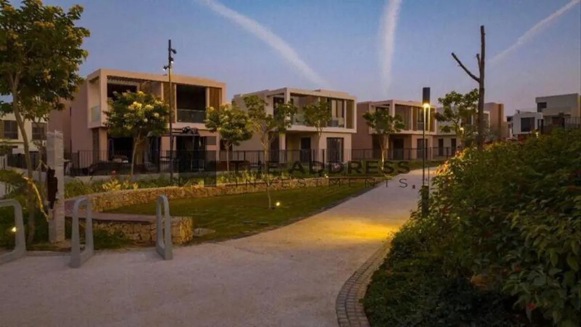 فيلا فاخرة في مشروع متميز بأفضل المناطق
