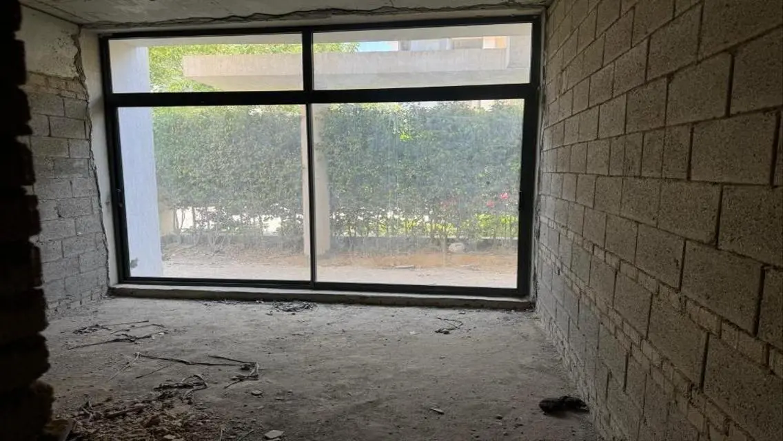 Luxury Lake View Apartment with Private Garage