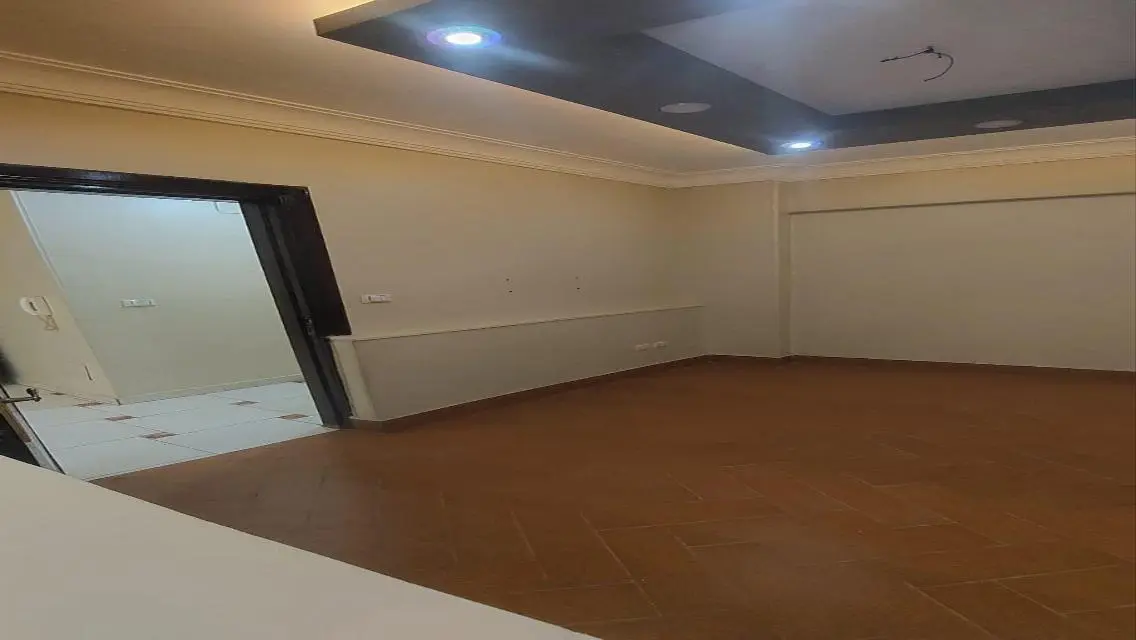 شقة مميزة للإيجار بمساحة واسعة