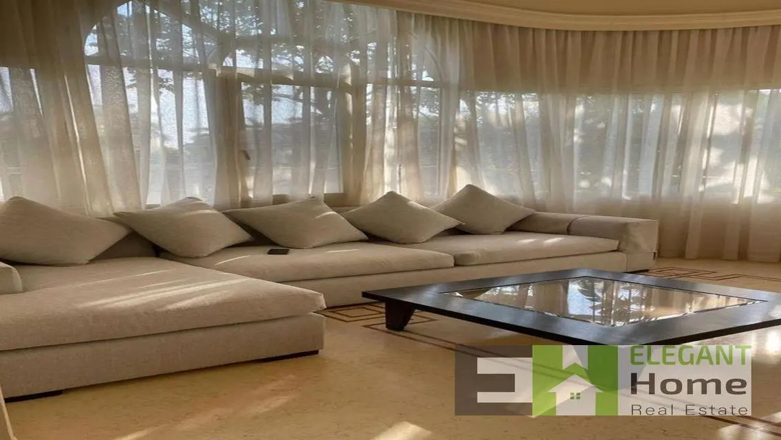 Luxury Apartment with 4500 Square Meter View of Lakes