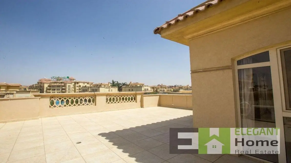 Luxury Apartment with 4500 Square Meter View of Lakes