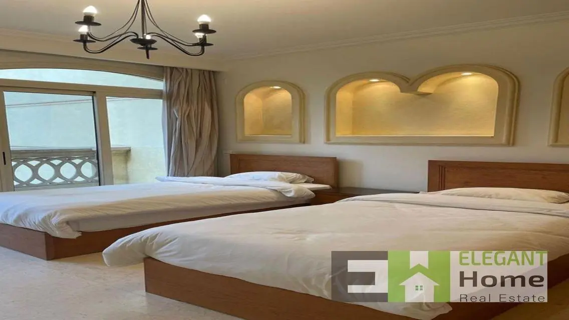 Luxury Apartment with 4500 Square Meter View of Lakes