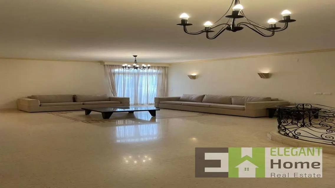 Luxury Apartment with 4500 Square Meter View of Lakes