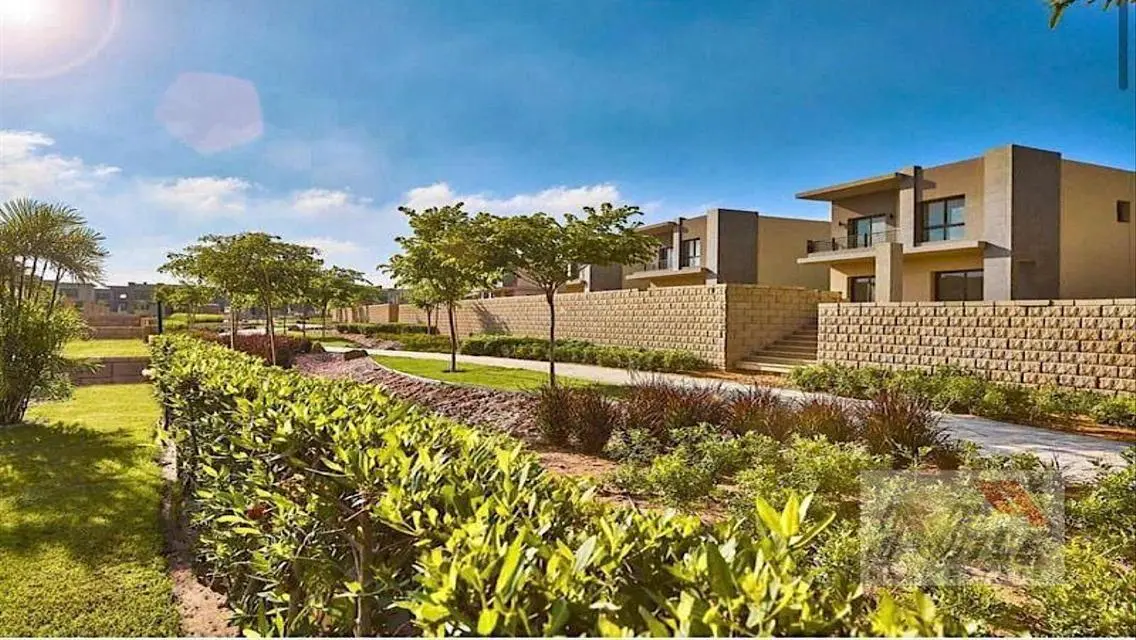 Luxurious Villa for Sale with Modern Design in the Heart of the City