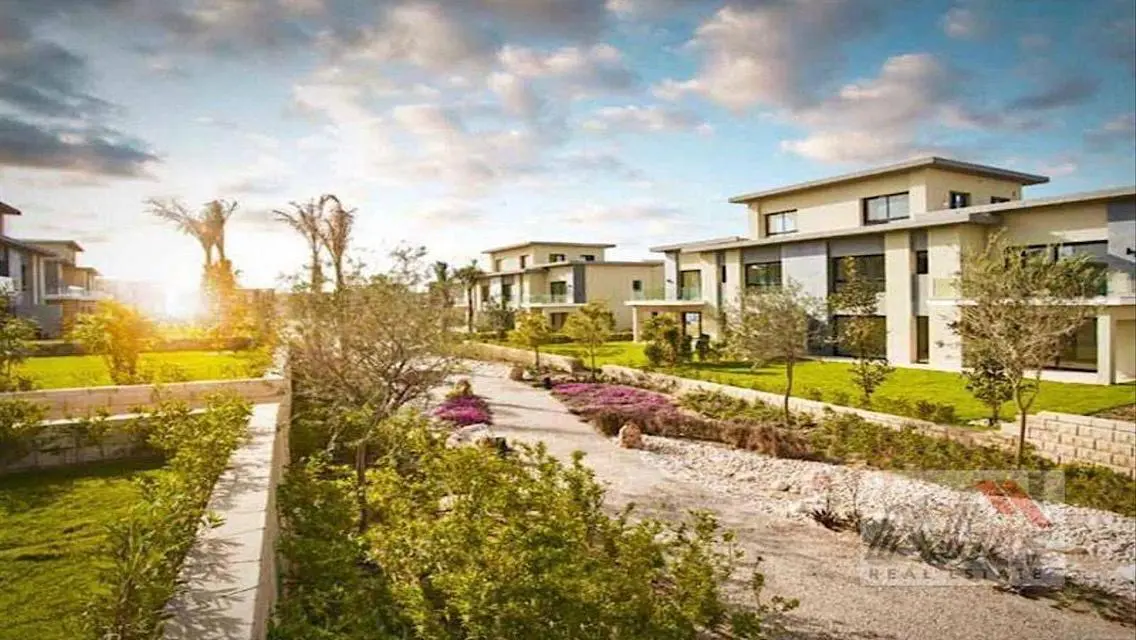 Luxurious Villa for Sale with Modern Design in the Heart of the City
