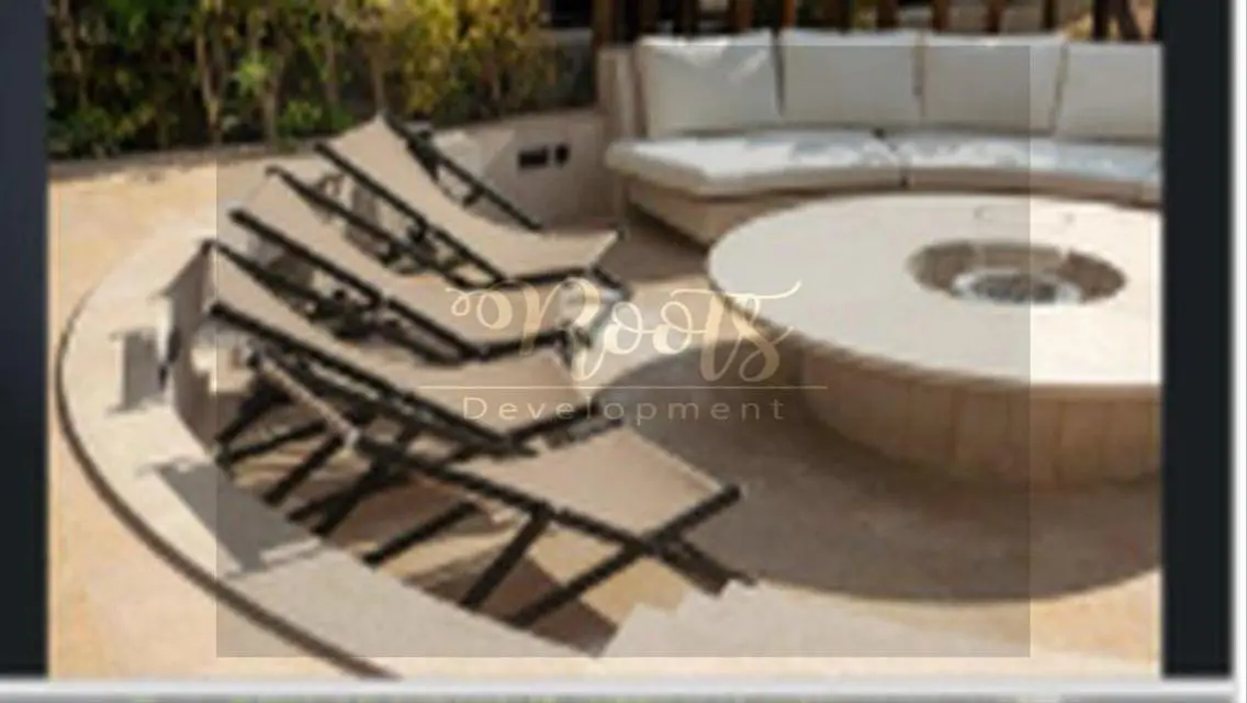 Luxury Apartment with Stunning Balcony - 335 sqm