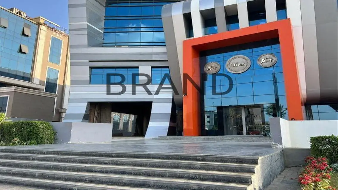 Spacious Apartment of 400 sqm for 360,000
