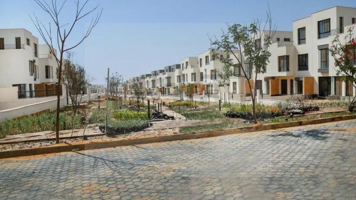 Luxury Property with Private Balcony and Pool in the City Center