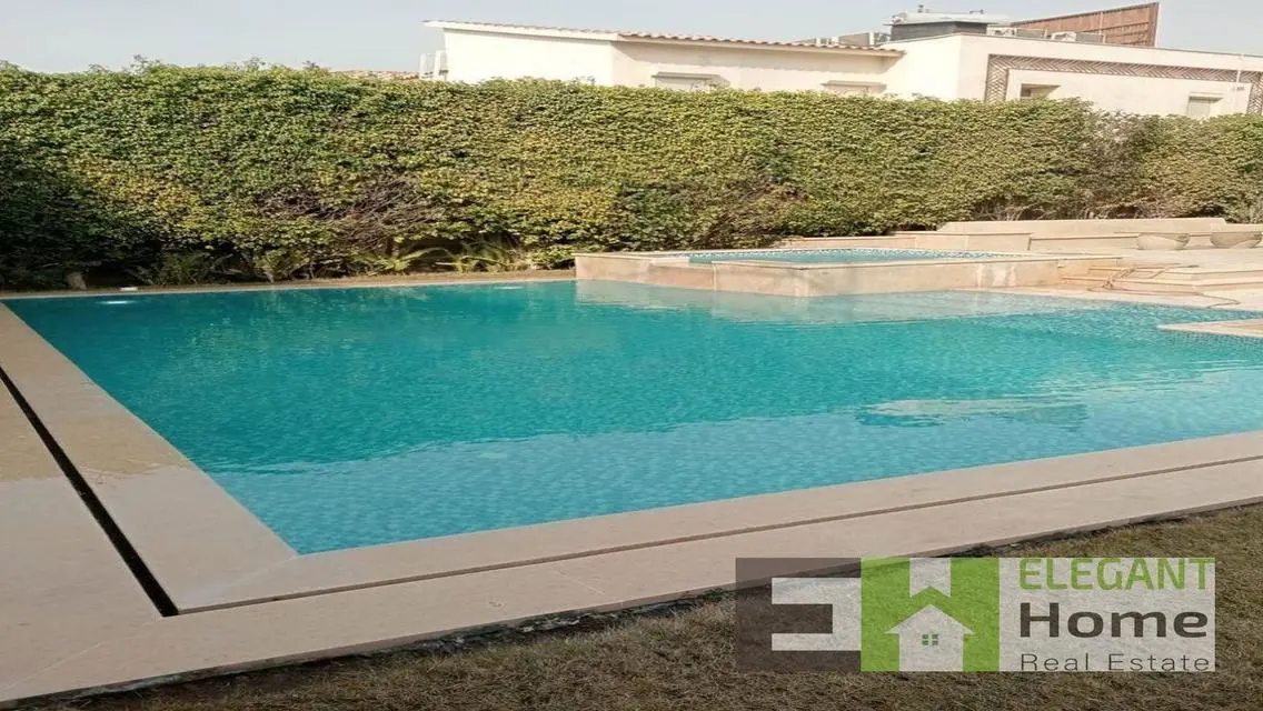 Luxurious Villa with Private Pool and Garden Retreat