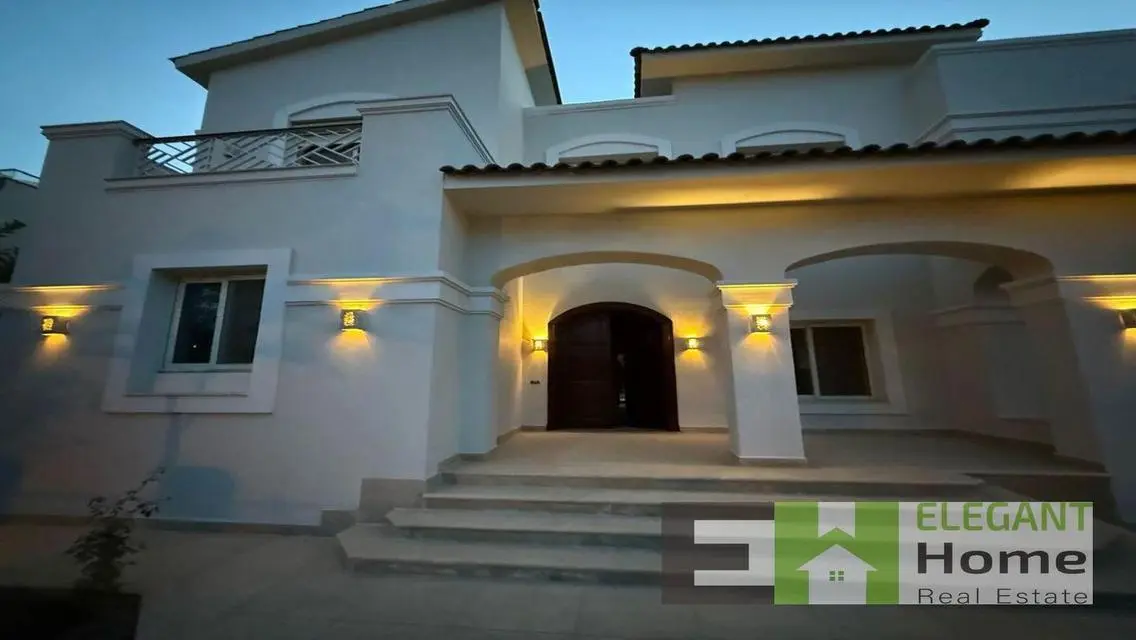 Luxurious Villa with Private Pool and Garden Retreat