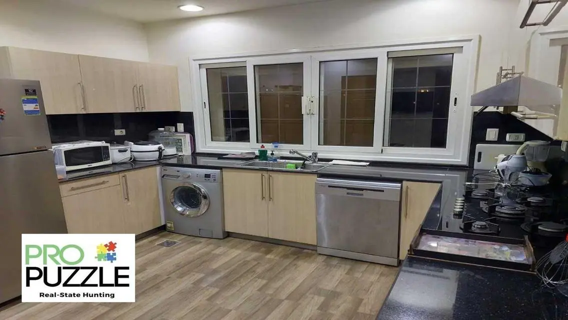 Villa for Rent in Mountain View Hyde Park