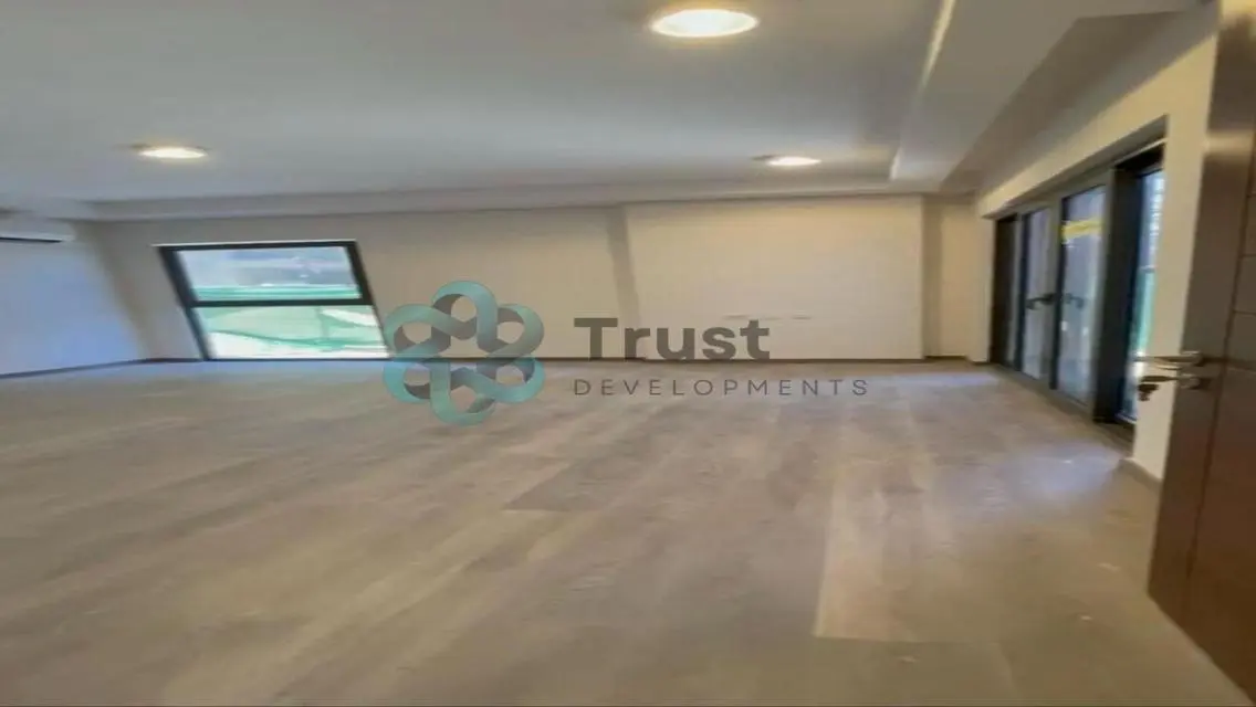 Luxury Apartment with Private Garden and Stunning View