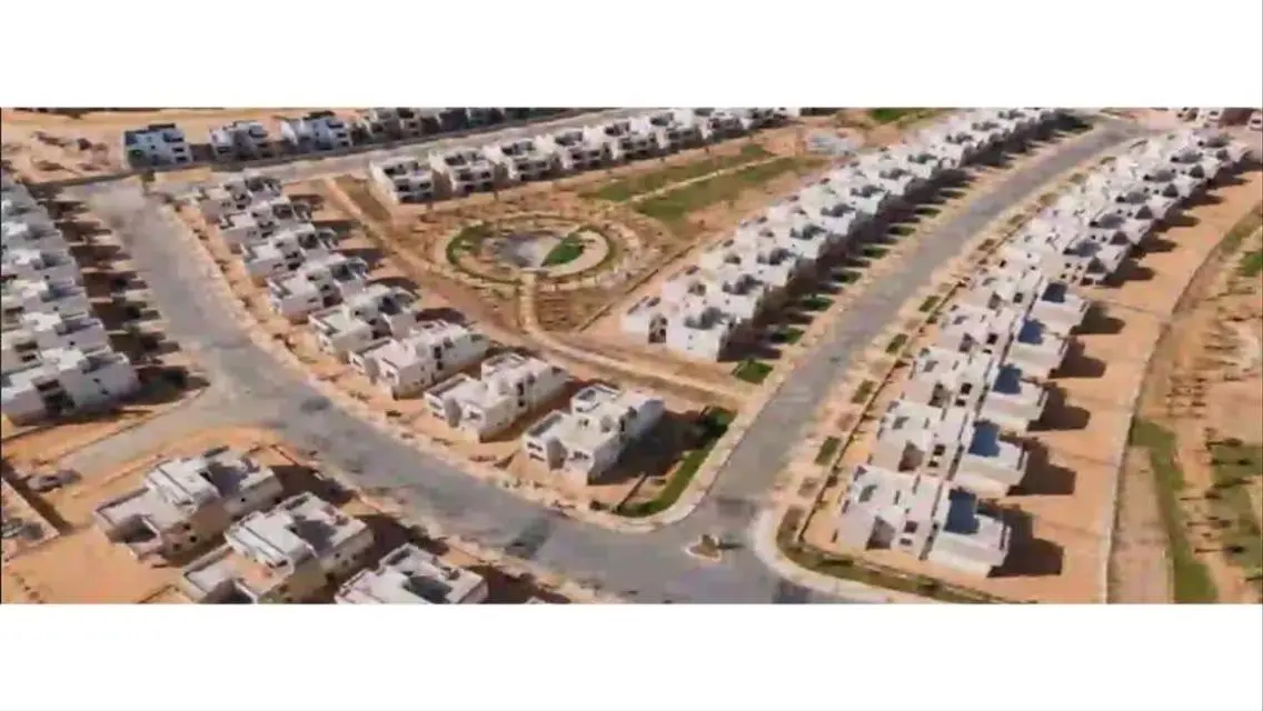 شقة فاخرة مع حديقة خاصة وغرفة خادمة
