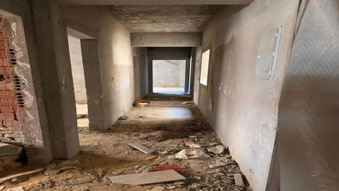 شقة فاخرة مطلة على بحيرات في حي راقي