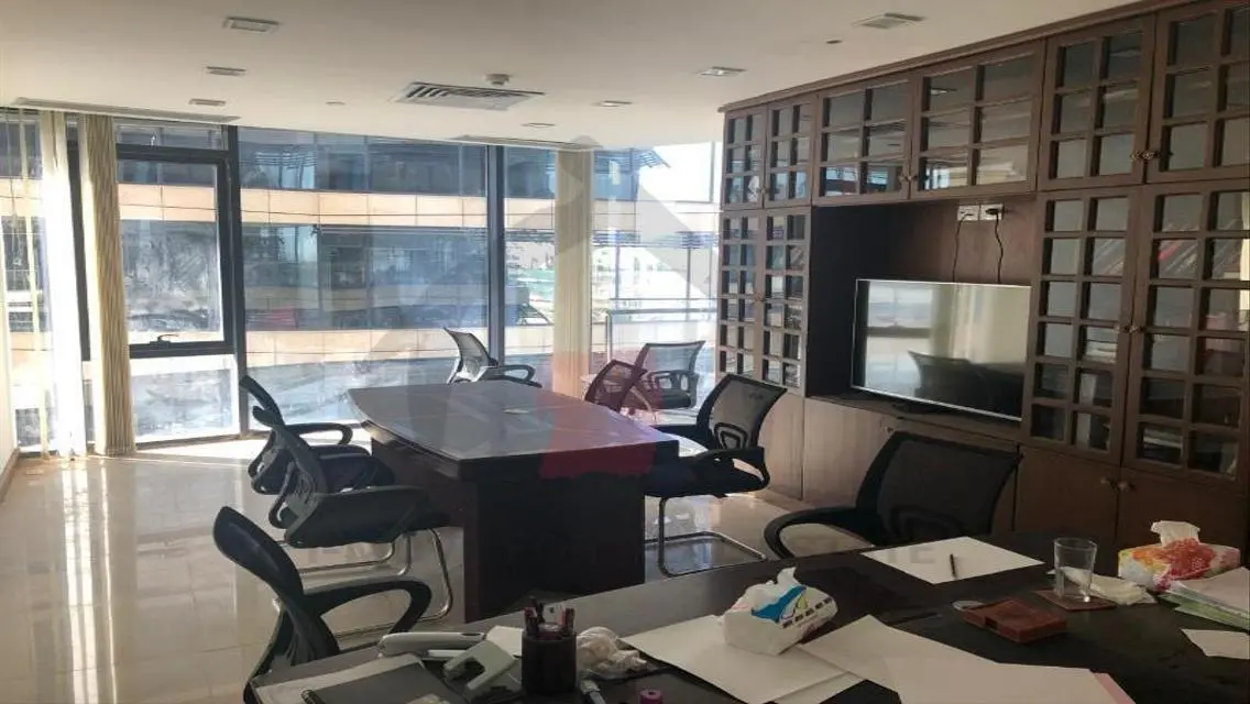 Luxurious Apartment with Comfortable Space in the Heart of the City