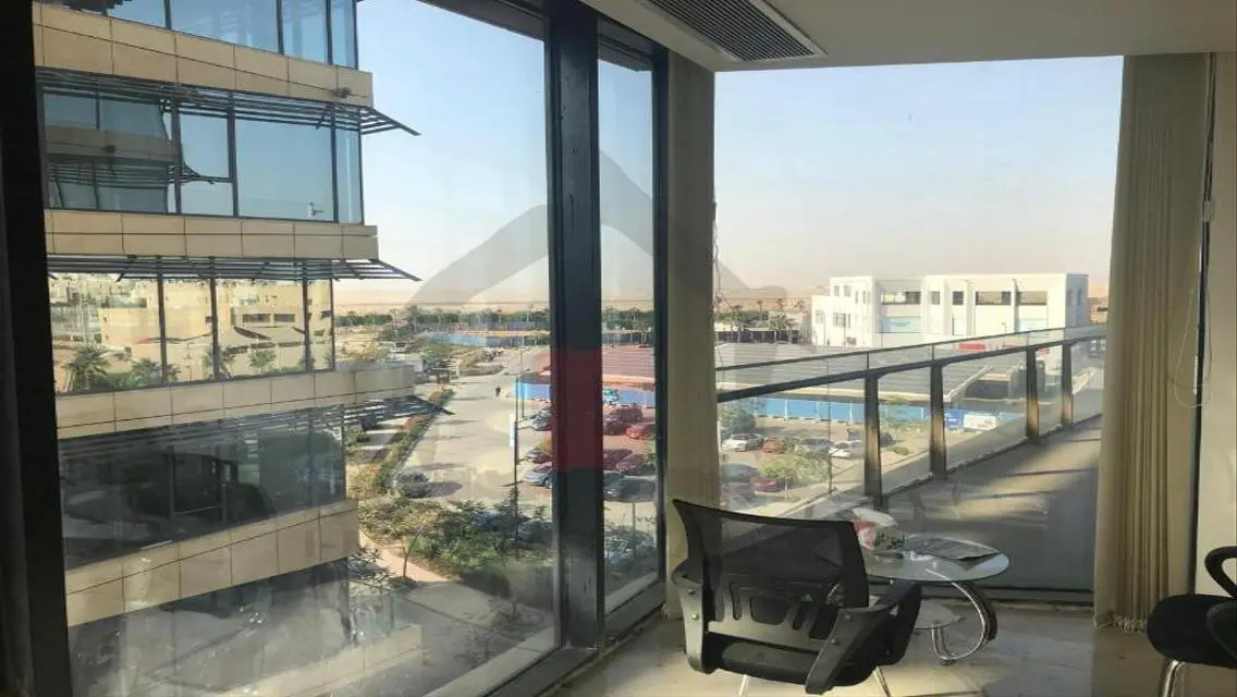 Luxurious Apartment with Comfortable Space in the Heart of the City
